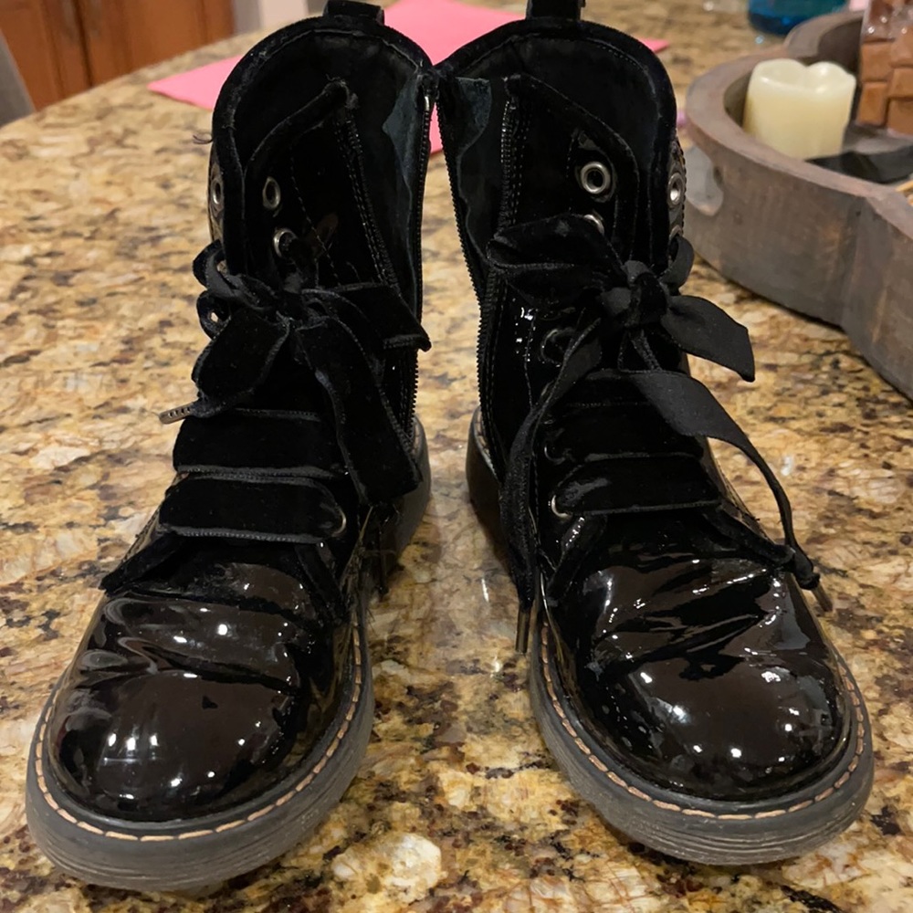 Girls black patent leather combat boot